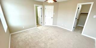 *MOVE IN SPECIAL* Updated 3BD/2.5BA Two-Story Duplex with New Carpet & Fenced Yard! Gallery 20