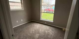 Charming 4-Bedroom Home with Spacious Yard! Gallery 21
