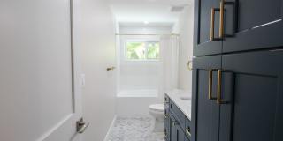 Luxury Annual Rental with Resort-Style Pool on Longboat Key Gallery 14