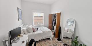 4 Bedroom, 3 Bathroom Impressive Lincoln Park Duplex Gallery 43