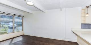 Tropic Gardens - renovated, split level 2, bedroom, 2 bath with 2 parking stalls Gallery 4