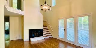 A Beautiful Updated End Unit Townhouse in Coventry, with 2 bedrooms on the first floor. Right next to Carol Woods! Gallery 4