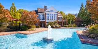 Lakeside at Town Center Apartments Gallery 3