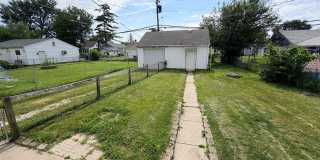 NOW SHOWING: 2 Bedroom/ 1.5 Bathroom located at 108 S 8th St. in Beech Grove, IN. NOW SHOWING: 2 Bedroom/ 1.5 Bathroom located at 108 S 8th St. in Beech Grove, IN. Gallery 33