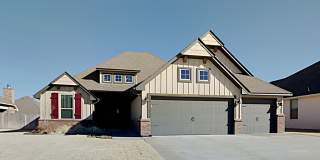 Beautiful 4 Bedroom 3 Bath House in Yukon Schools w/ Storm Shelter Gallery 1