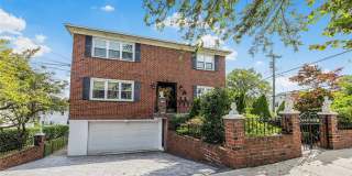 2 Bryn Mawr Place unit: 1St Floor Gallery 1