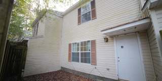 4 Bed / 3 Bathroom Townhome Off Ocala 4 Bed / 3 Bathroom Townhome Off Ocala Gallery 1