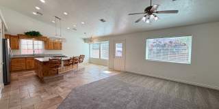 SPACIOUS HOME IN LAVERKIN FOR RENT! Gallery 8