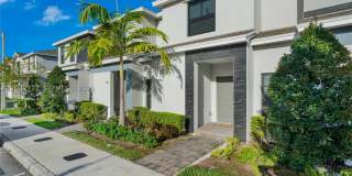 117 NE 3rd Ct Gallery 3