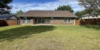 Charming 3-Bedroom Gem in Fredericksburg with Spacious Interior on PaintBrush Hollow Gallery 1