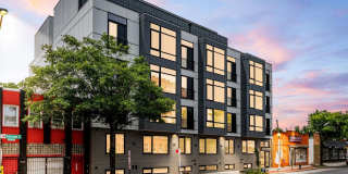 Modern 2BR/2BA with High Ceilings, W&D, Roommate-Friendly Floorplan Gallery 20