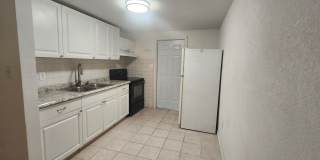 Charming 2 bedroom, 1 Bath Gallery 5