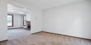 Spacious 3 Bed, 2 Bath in Newark - Move-In Ready Gallery 18