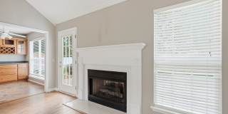 Centrally Located Home in Richmond Hill Gallery 8