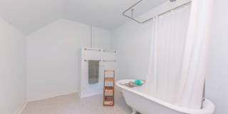1123 W Huron Street Gallery 42