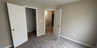Lawrence-Fort Ben-Oaklandon 3 Bedroom and 2.5 Bathroom Gallery 21