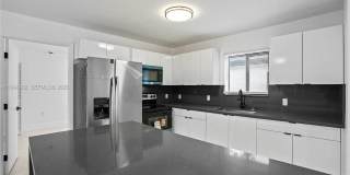 5823 NW 30th ave Gallery 13