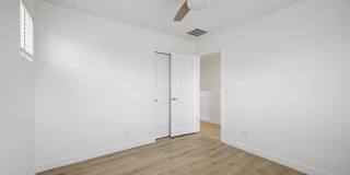 105 W Latona Gallery 28