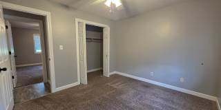 Gorgeous Corner lot Home for Rent! Gallery 16