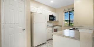 6051 SW 19th Pl Gallery 4