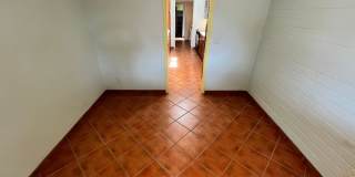 East- 3 bedroom/ 2 bathroom home with sparkling pool! Gallery 24