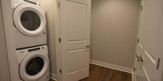 3833 N Broadway Gallery 390