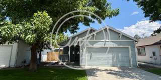 Beautiful 2 Bedroom Home Close to Downtown Gardnerville Gallery 1