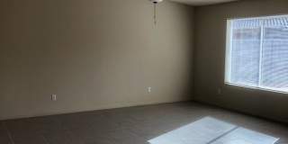 Beautiful Home in Saguaro! Gallery 4