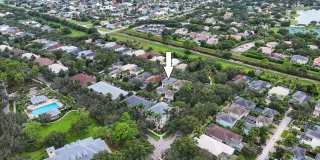 303 Caravelle Drive Gallery 68