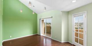 Woodlands South - La Jolla Townhome Gallery 17