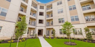 Brea Luxury Apartments Gallery 8