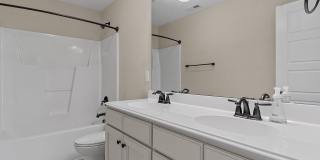 204 Sandy Springs Road Gallery 16