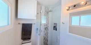 Charming 3 Bedroom, 2 Bathroom NE ABQ Home. Refrigerated Air! Spacious backyard. Near Uptown Gallery 21