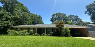 Gorgeous 3 Bedroom South Highland Home with Bonus Room! Gallery 1