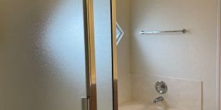 Bright & Spacious 3BR/2.5BA with Loft and Two-Car Garage in Sendero Springs Gallery 21