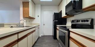 13613 SIR THOMAS WAY #12 Gallery 22