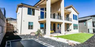 COMING IN JULY - Beautiful modern 5 bedroom, 3 car garage house for rent Gallery 6
