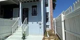 539 GOLD Street Gallery 22