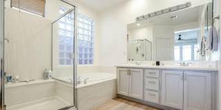 2423 W SHADOW GLEN Court Gallery 7