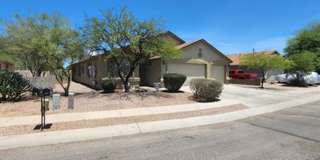 Great 4-Bedroom Home with 3-Car Garage and Large Backyard Gallery 1