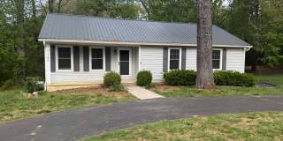Spacious 3-Bedroom Home with Screened Porch, 2-Car Garage + Workshop Gallery 1