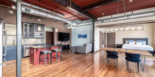 Luxury Furnished Old Town Condo – Modern Elegance in the Heart of Fort Collins Gallery 1