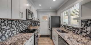 Renovated Spanish-Style 2/1 Beach Bungalow Just Steps to the Ocean! Gallery 19