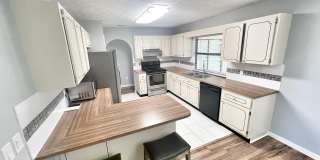 1365 SE Bayharbor Street Gallery 1