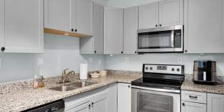 2602 Riverside Drive Gallery 4