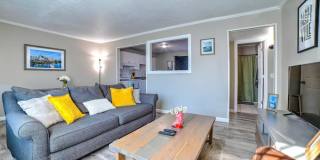 2417 Glenrose Avenue - A Gallery 1