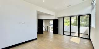1319 Sunset Plaza Drive Gallery 23