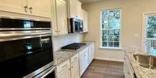 Elegant Townhome located in Ballantyne! Gallery 21