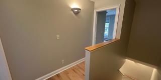 Beautiful Townhouse in NEW NORTH END Burlington 3BD/4BA Gallery 13