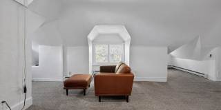 Charming 1-Bedroom Attic Apartment in the Heart of City Park West Gallery 16